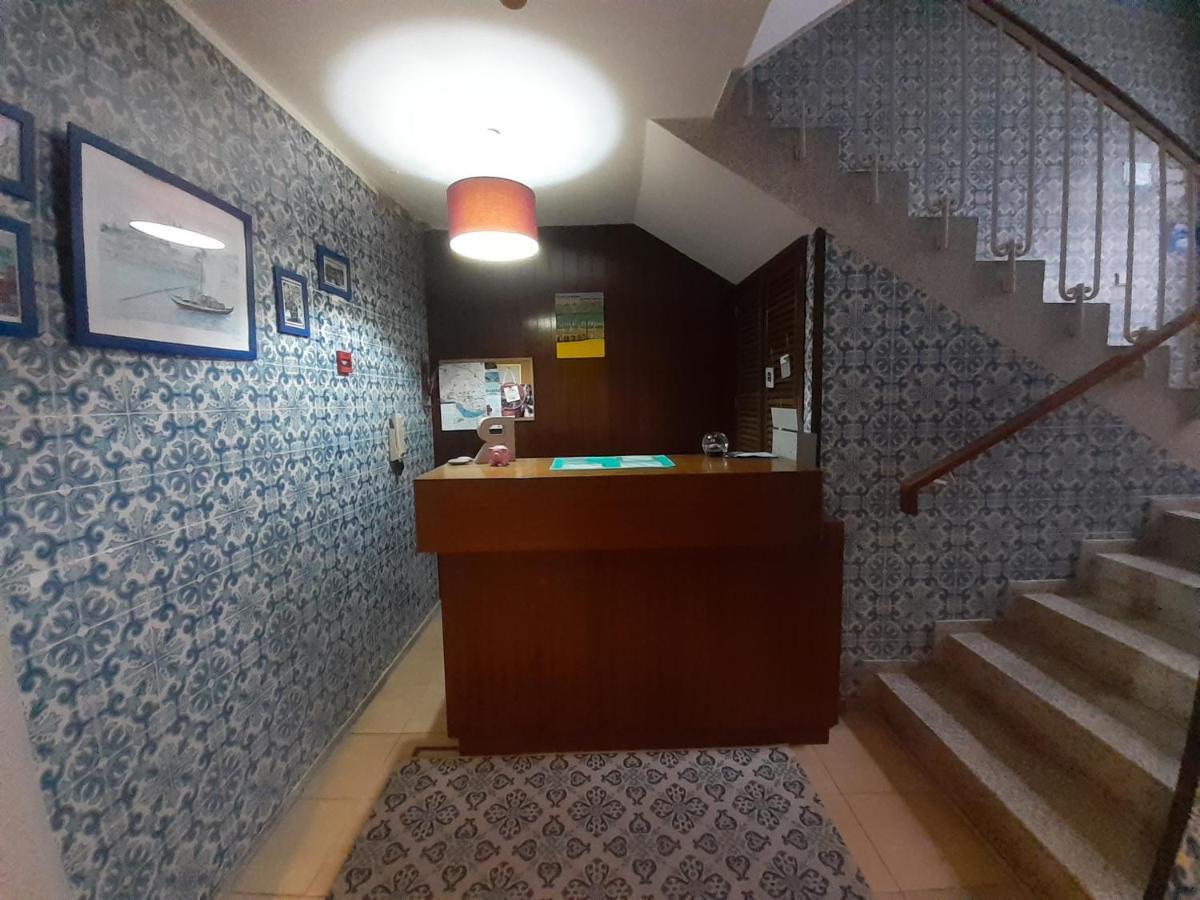 City Drops Hostel Aliados Private Room Porto Luaran gambar